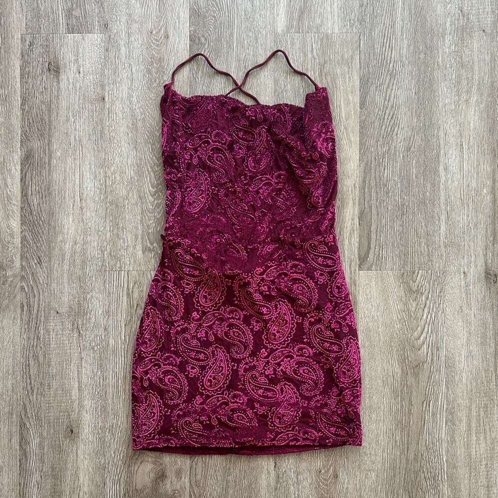 Lucy In The Sky Bodycon Mini Dress Red Paisley Velvet Size Large Strappy Back